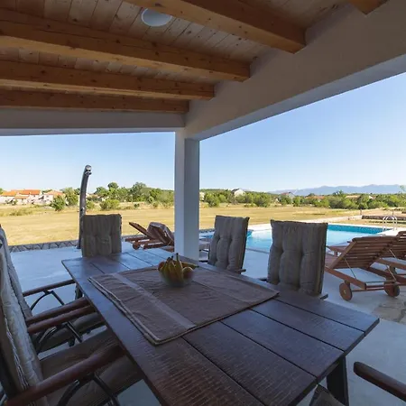 Oasis Villa Lovrec